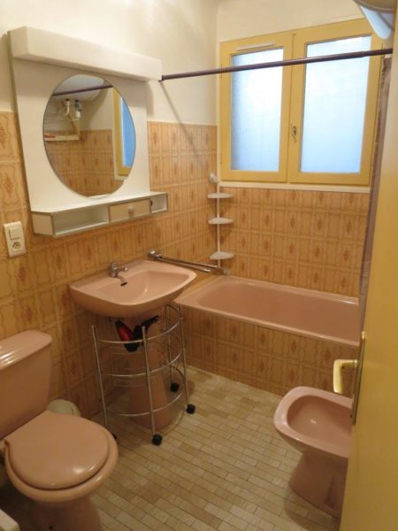 Salle de bain du Studio H6 de la Villa Aurore à Amélie-les-Bains